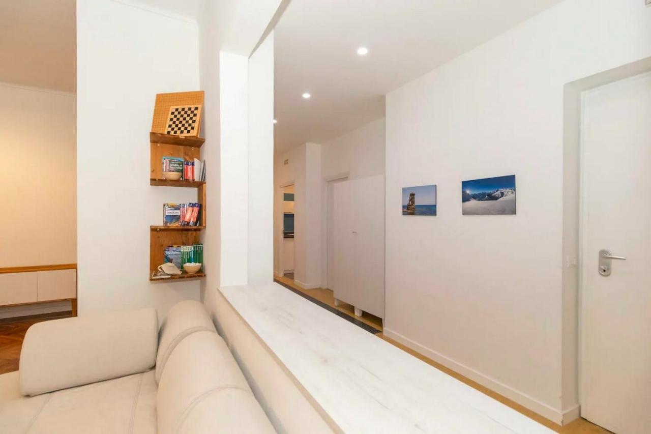 New! Cit Turin Elegant Apt With Parking Bagian luar foto