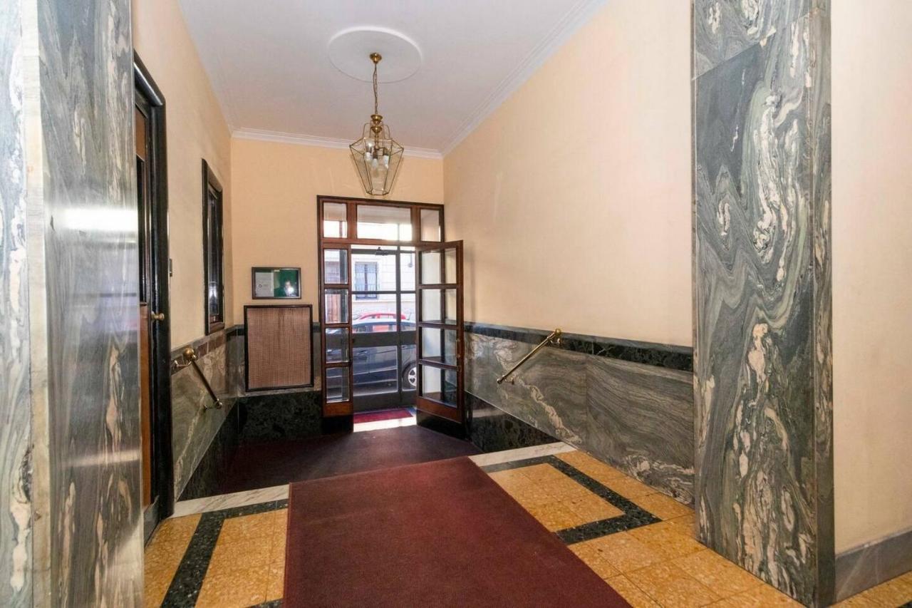 New! Cit Turin Elegant Apt With Parking Bagian luar foto