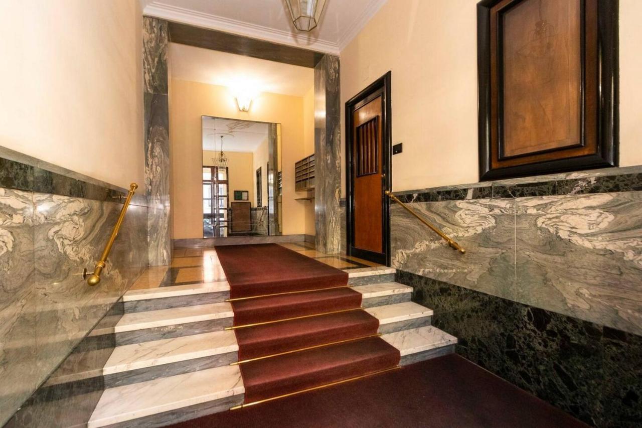 New! Cit Turin Elegant Apt With Parking Bagian luar foto