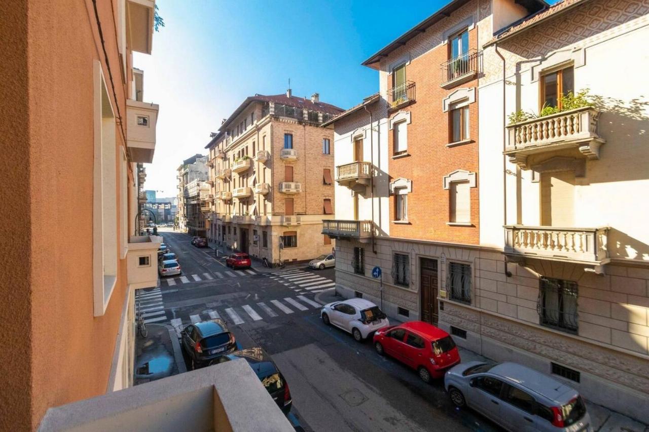 New! Cit Turin Elegant Apt With Parking Bagian luar foto
